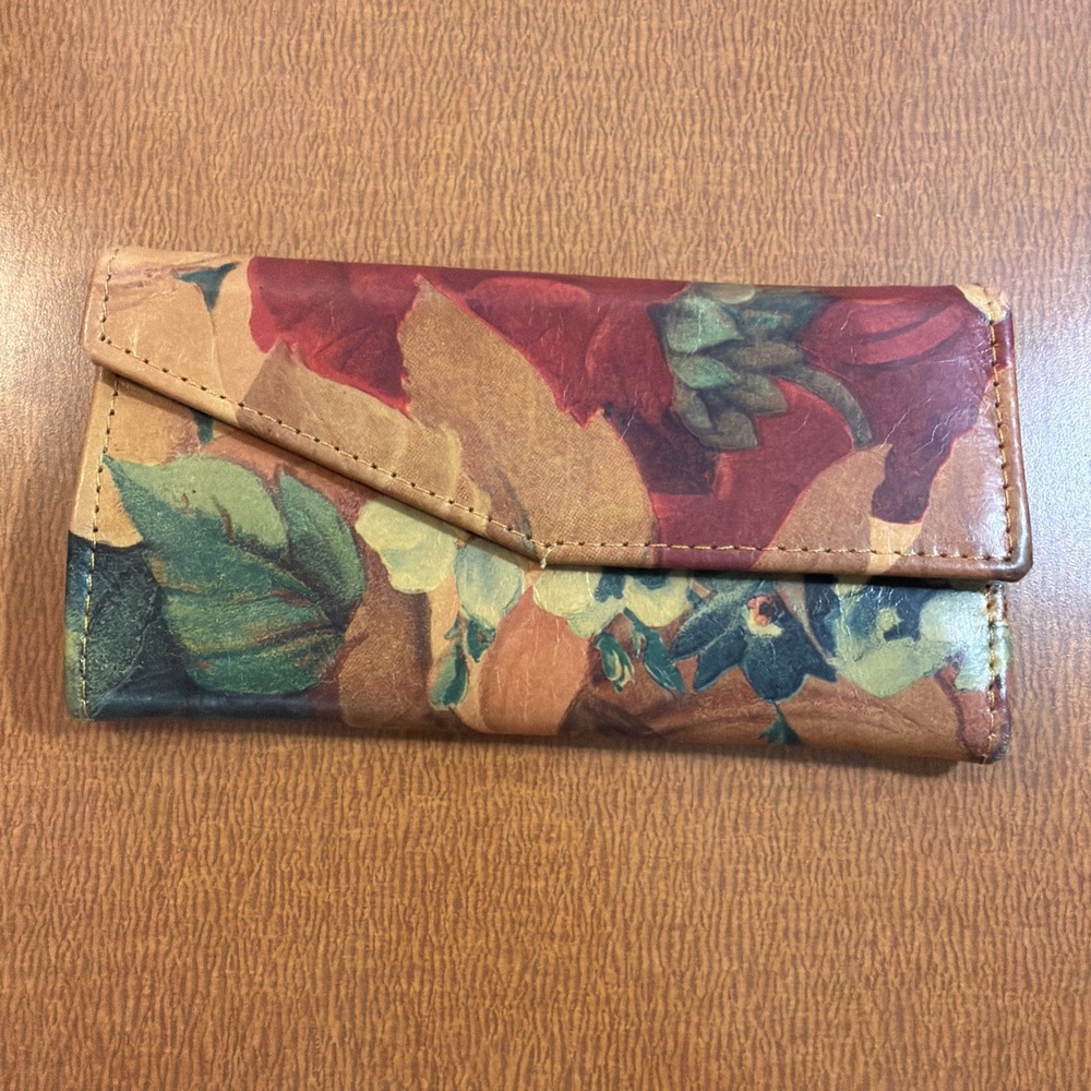 Floral Pattern Folding Wallet Credit Card Slots Snap Closure Soft Leather
